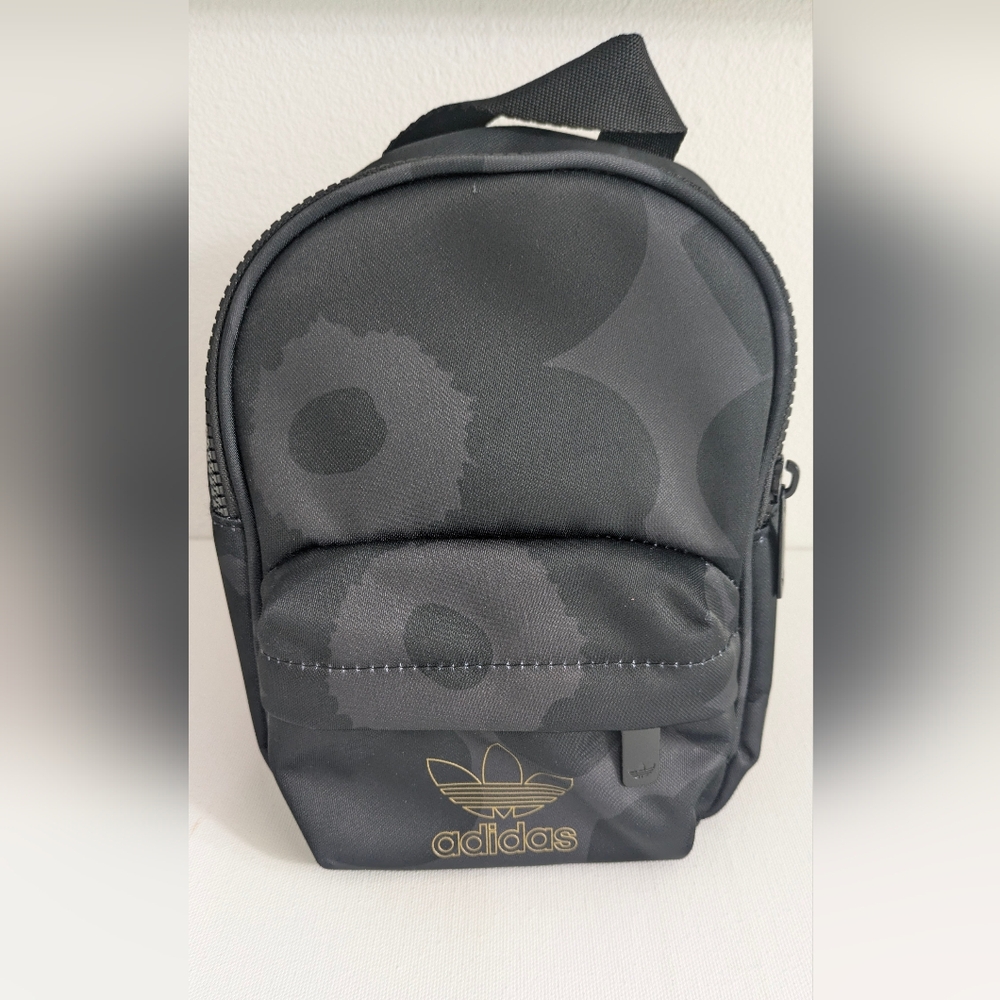 Adidas New Originals x Marimekko mini backpack in tonal black Gray floral print - Picture 6 of 10